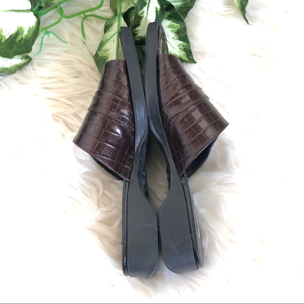 Brighton Button Slip On Brown Leather Sandal Mule - Picture 8 of 11